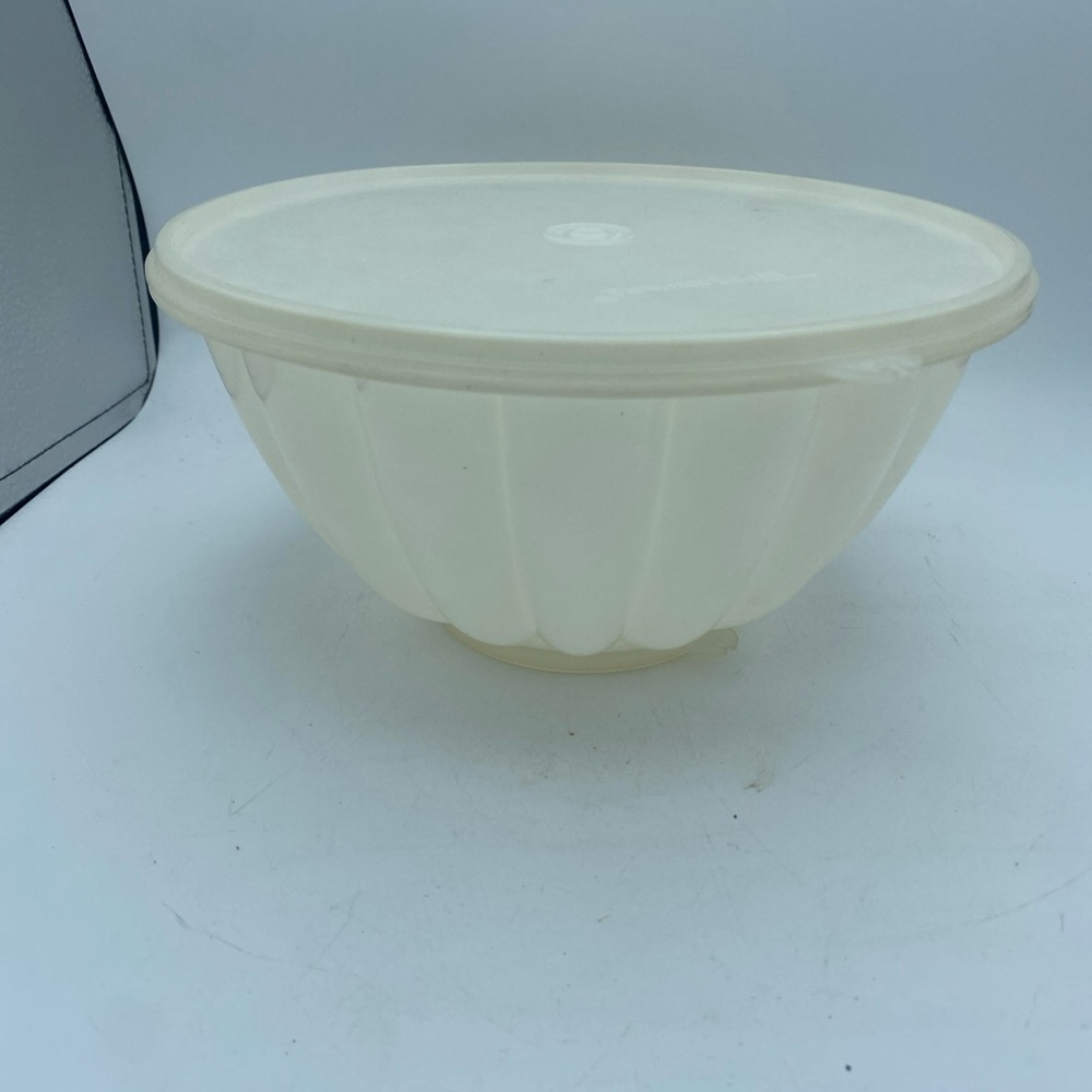 VTG Tupperware 3 Piece Jello Mold Ice Ring Star Design Bottom 9”
